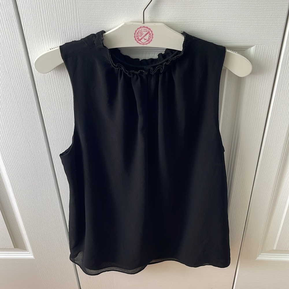 KLD Signature Chiffon Ruffle Edge Tank - Picture 2 of 4